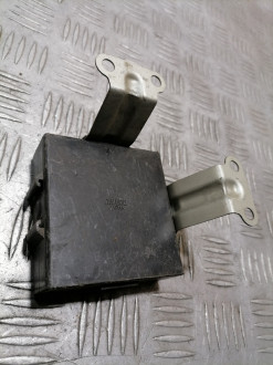 Блок электронный Nissan Avenir 1995