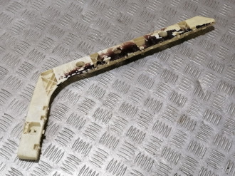 Направляющая бампера Nissan Almera N15