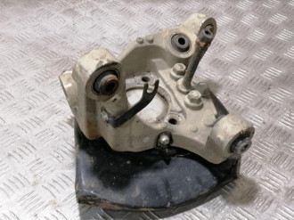 Кулак задний левый Nissan Teana j32