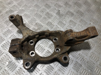 Кулак поворотный передний левый Nissan Teana j32