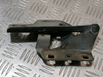 Петля капота левая Nissan Almera Classic