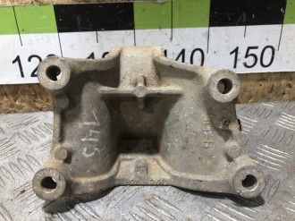 Опора двигателя левая Nissan Maxima a32