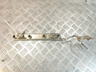 Рейка топливная рампа Nissan Tiida c11