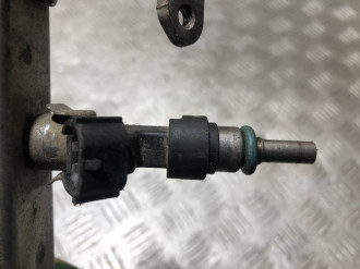 Форсунка двигателя Nissan Tiida c11