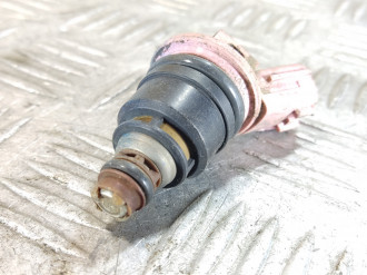 Форсунка двигателя Nissan Maxima a32