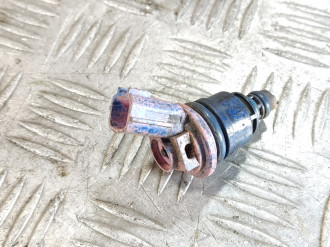 Форсунка двигателя Nissan Maxima a32