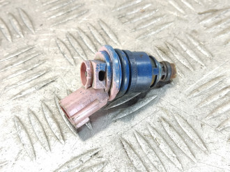 Форсунка двигателя Nissan Maxima a32