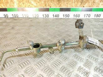 Рейка топливная рампа Nissan Maxima a32