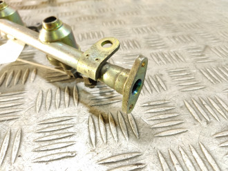 Рейка топливная рампа Nissan Maxima a32