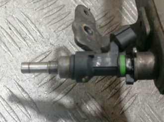 Форсунка двигателя Nissan Tiida c11