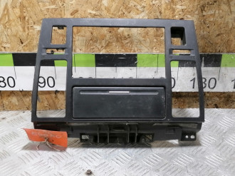 Рамка магнитолы Nissan Tiida c11