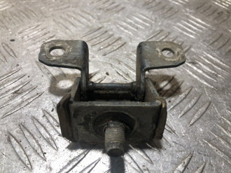 Петля багажника левая Nissan Tiida c11