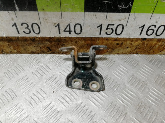 Петля двери задней правой нижняя Nissan Maxima a32