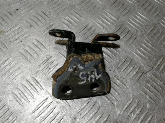 Петля двери задней правой нижняя Nissan Maxima a32