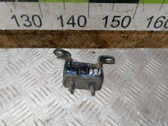 Петля двери задней правой верхняя Nissan Tiida c11