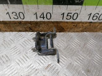 Петля двери задней правой верхняя Nissan Tiida c11