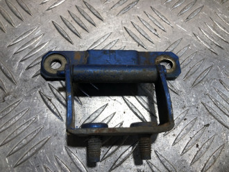 Петля багажника правая Nissan Almera N16