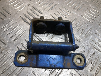 Петля багажника правая Nissan Almera N16