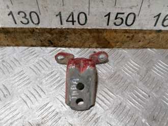 Петля двери задней правой нижняя Nissan Tiida c11