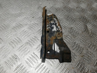 Кронштейн бампера заднего Nissan Maxima a32