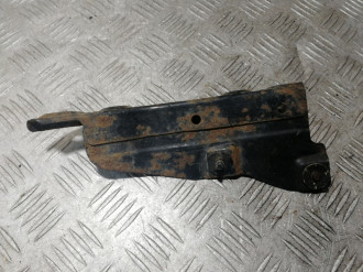 Кронштейн бампера заднего Nissan Maxima a32