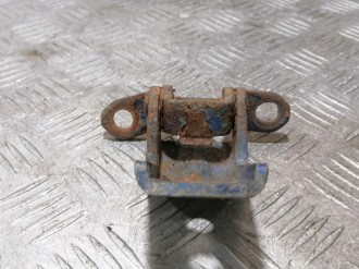 Петля двери задней правой нижняя Nissan Almera N16