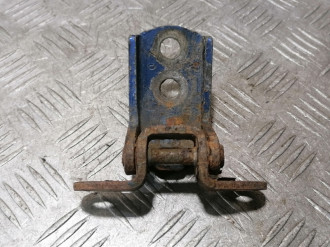 Петля двери задней правой нижняя Nissan Almera N16