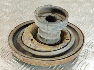 Опора заднего амортизатора Nissan Maxima a32