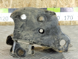 Кронштейн задней балки Nissan Tiida c11