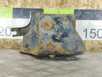 Кронштейн задней балки Nissan Tiida c11