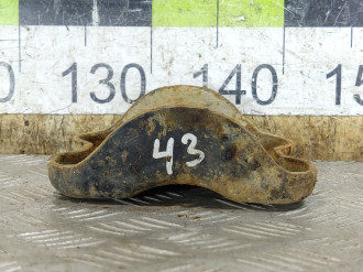 Кронштейн Nissan Navara d40