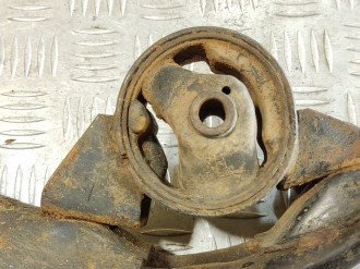 Балка подмоторная продольная Nissan Almera N15