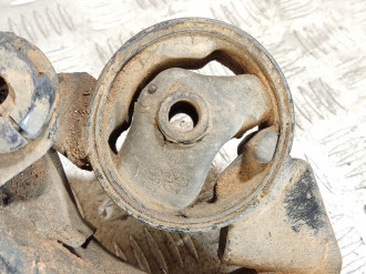 Балка подмоторная продольная Nissan Almera N15