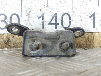 Петля двери задней правой верхняя Nissan Tiida c11