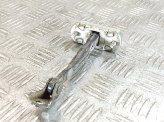 Ограничитель двери задний Nissan Tiida c11