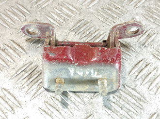 Петля двери задней левой верхняя Nissan Tiida c11