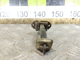 Ограничитель двери задний Nissan Maxima a32