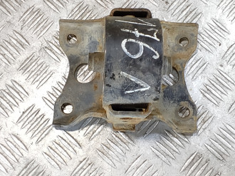 Опора двигателя левая Nissan Maxima a32