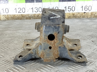 Опора двигателя левая Nissan Maxima a32