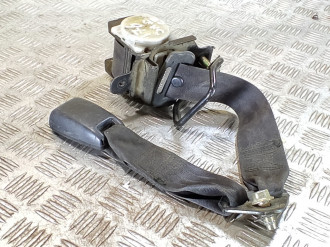 Ремень безопасности центральный задний Nissan Maxima a32