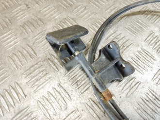 Трос открывания капота Nissan Avenir 1995