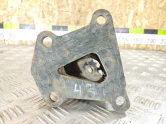 Кронштейн двигателя Nissan Navara d40