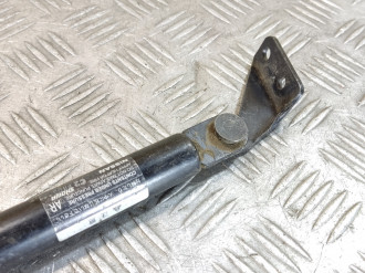 Амортизатор двери багажника Nissan Tiida c11