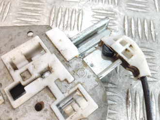 Стеклоподъемник задний левый Nissan X-trail 2007 2014