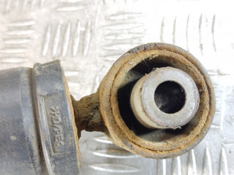 Амортизатор задний правый Nissan X-trail 2007 2014