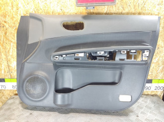 Обшивка двери передней правой Nissan X-trail 2007 2014