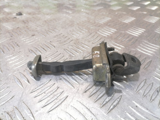 Ограничитель двери передний Nissan Micra K12