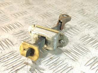 Ограничитель двери передний Nissan Micra K12