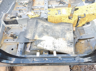 Порог со стойкой правой Nissan X-trail 2007 2014