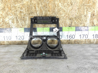 Рамка магнитолы Nissan Qashqai 2009